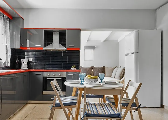 Beachside Apartment-pool-parking Chania (Crete)